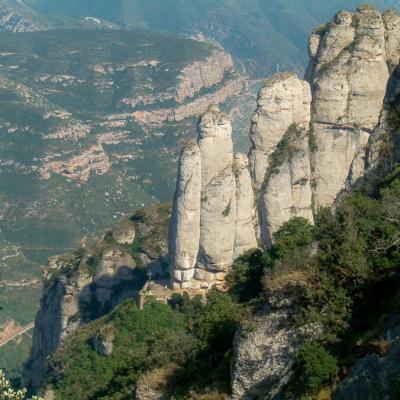Es Montserrat Peak Formations Valley 163202