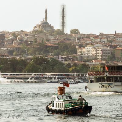 Tr Istanbul Asia The Bosphorus Boats Mosque