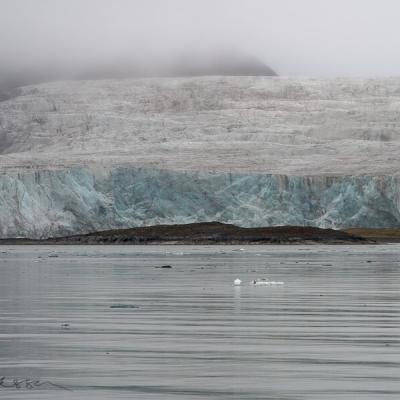 Sj Esmarksbreen Glacier Foggy900