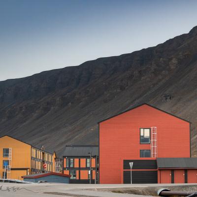 Svalbard Longyearbyen Residential Colour Coordinated Mountain900