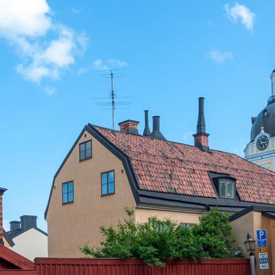 Se Stockholm Colours Chimneys Churchtower Blue Sky900