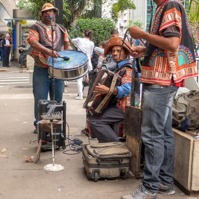 Saopaolo Avpaulista Streetlife 3men Traditional Orchestra900 Saopaolo Avpaulista Streetlife 3men Traditional Orchestra900