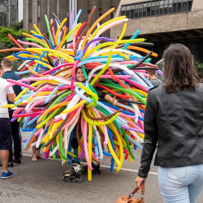 Saopaolo Avpaulista Streetlife Balloonmonster And Selfies900 Saopaolo Avpaulista Streetlife Balloonmonster And Selfies900