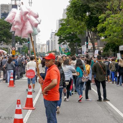 Saopaolo Avpaulista Streetlife Candy Floss Seller900