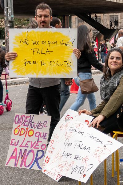 Saopaolo Avpaulista Streetlife Couple Giving Love Instead Of Hate900