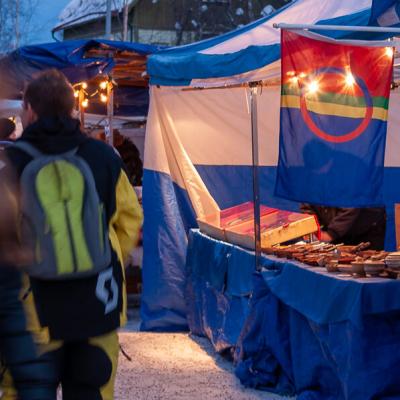 Se Jokkmokkmarket Rmarketstall Sami Flag900