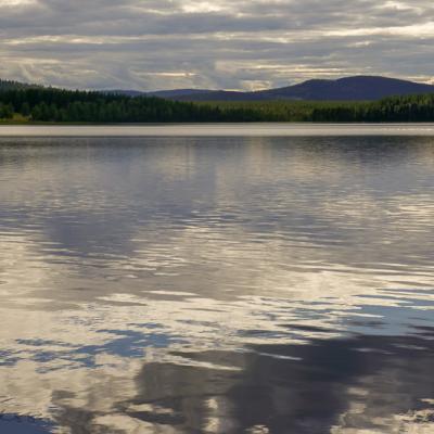 Se Lake Tranquil Reflection Clouds Mountains Forest