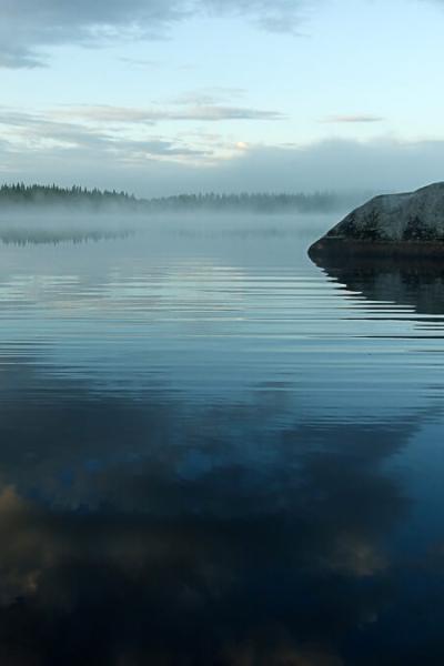 Se Norrbotten Sky Reflections Fog Tranquil Lake Big Rock900
