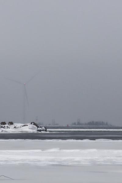 Se 09 Winter Snowing Grey Jetty Background Windmill Lighthouse900