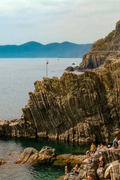 It Cinqueterre Mountain Layers Atlantic People900 It Cinqueterre Mountain Layers Atlantic People900