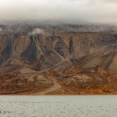 No Svalbard Seaside Cabins Mountain Earthtones Cloud 