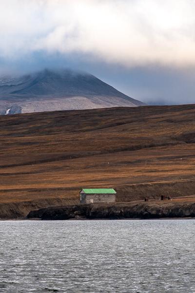 Svalbard Seaview Shore House Green Roof Mountains Clouds900 Svalbard Seaview Shore House Green Roof Mountains Clouds900