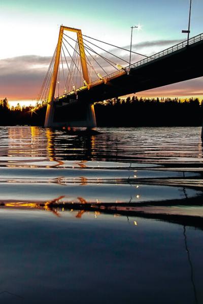 Se Umeriver Bridge At Dusk Smooth Surface900