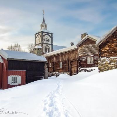 No Roros Footprints Snow Timbered Houses Church900