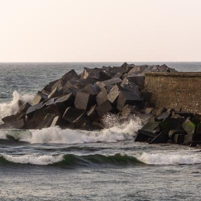 Atlantic Wavebrakers Splashwaves Haze Pier People Horizon