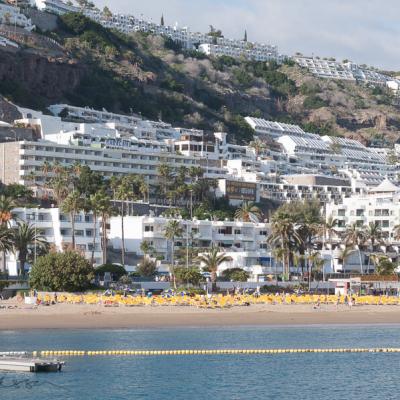 Es Grancanaria Beach People Hotels Climbing Mountain900