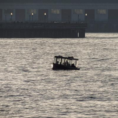 Sanfranciscobay Tourboat Waterlevel