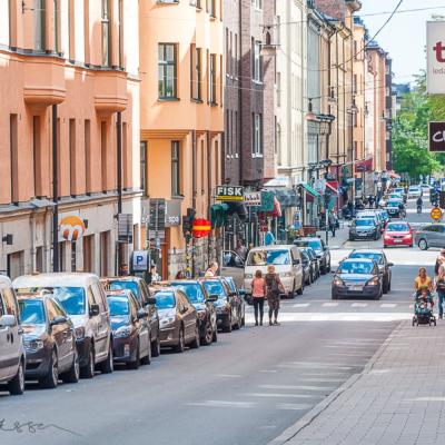 Se Stockholm Colours Stonebuildings Street Shiny Cars People900